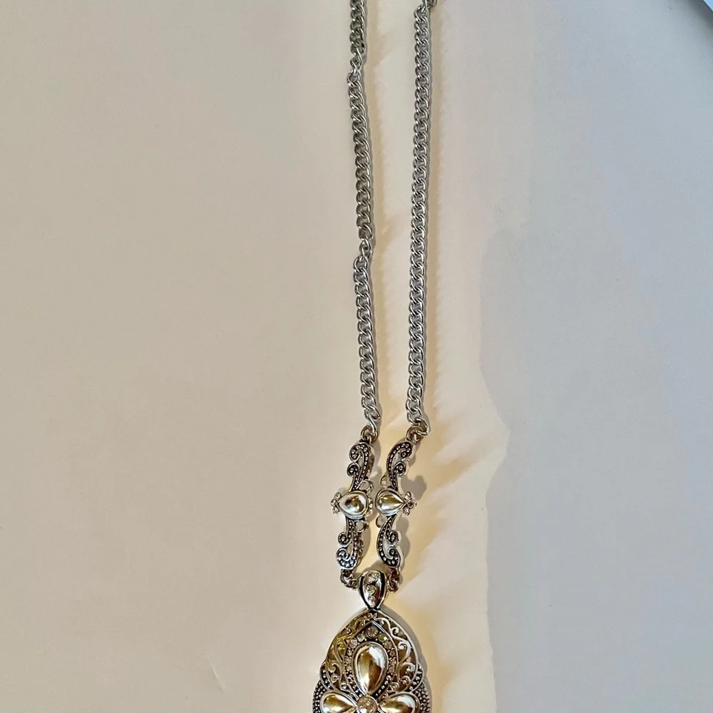 NEW Vintage-Styled Marcasite Silver Pendant Necklace - Picture 2 of 2